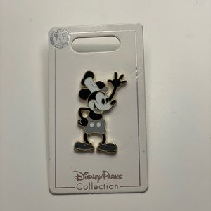 Steam boat willie Disney parks trading pin